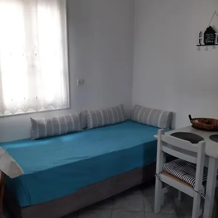 Maria In Paros 2-4 Persons * ナウサ
