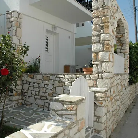 아파트 Maria In Paros 2-4 Persons 나오우사