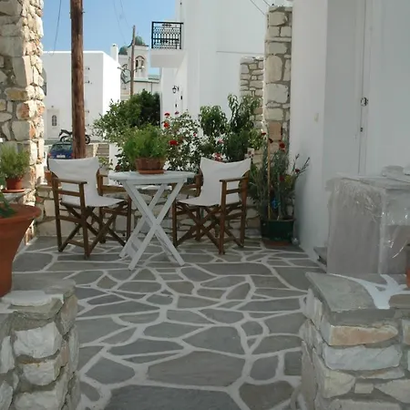 Maria In Paros 2-4 Persons * 나오우사