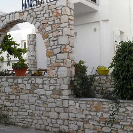 아파트 Maria In Paros 2-4 Persons 나오우사
